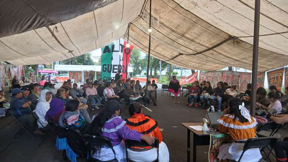 Saluda EZLN práctica de «El Común» en la Casa de los Pueblos de la comunidad otomí