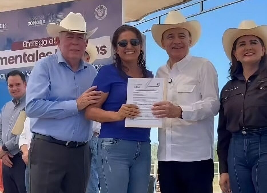 Entregan sementales y maquinaria para pequeños y medianos productores