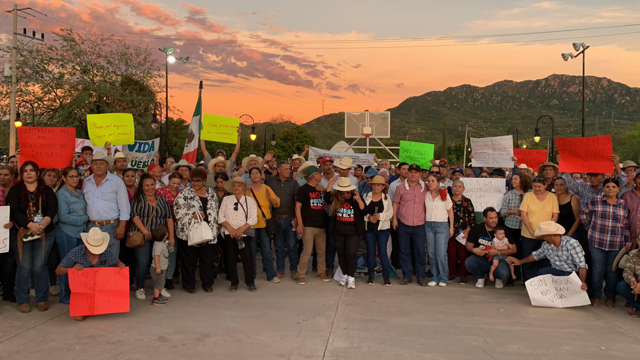 571182717_1257812283053061_8133415787095059099_n