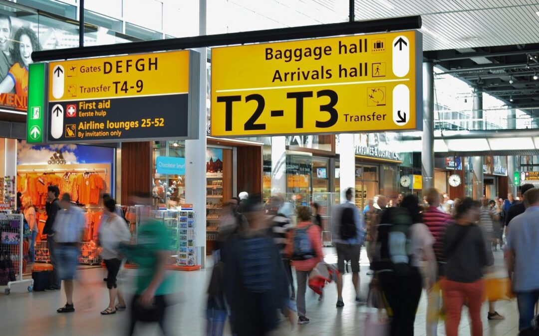 A causa del narco, eurodiputado pide suspender exención de visado para México