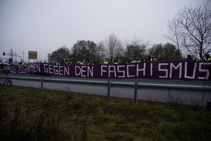 Movilización contra el fascismo. Masivas barricadas en Alemania contra la extrema derecha