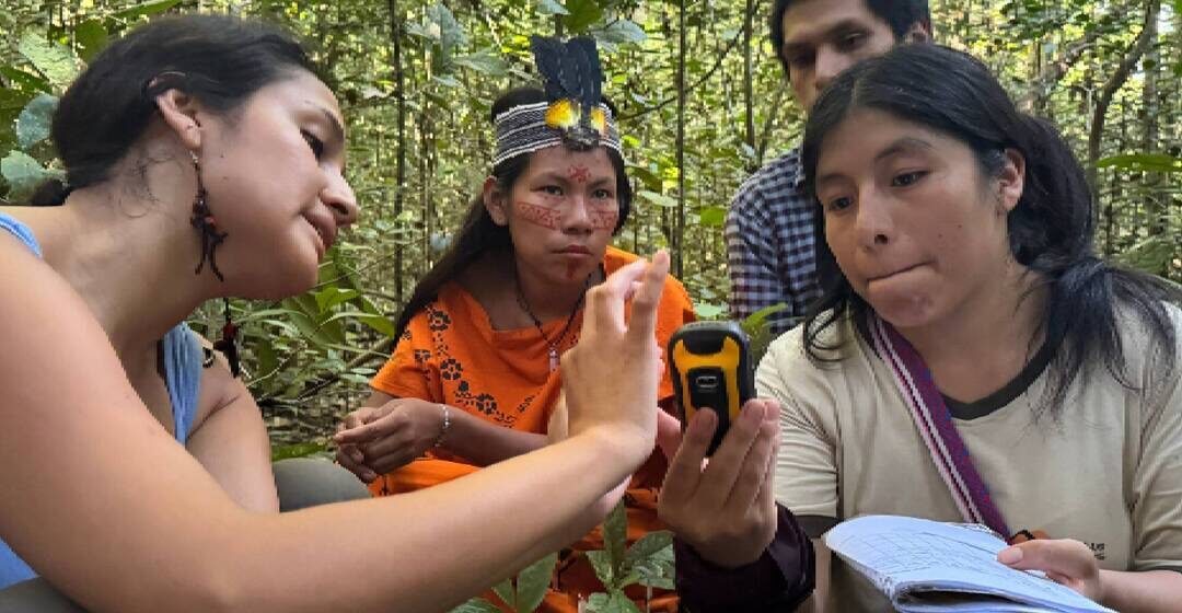 Científicas latinoamericanas se aventuran para conocer el mar, la selva y especies asombrosas