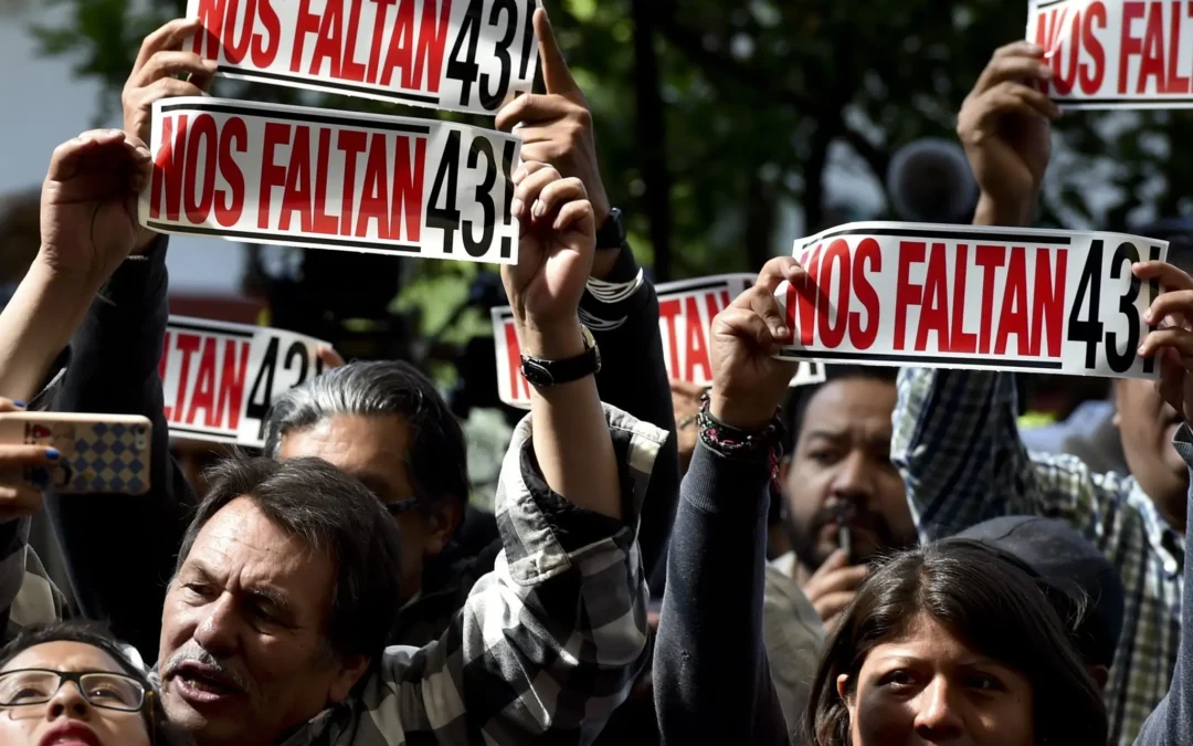 Nuevo fallo reabre presión sobre SEDENA por información de Ayotzinapa