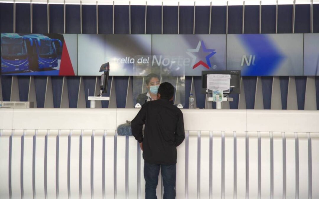 Revés al INM: Tribunal prohibe exigencia de comprobar estatus migratorio para viajar en autobús