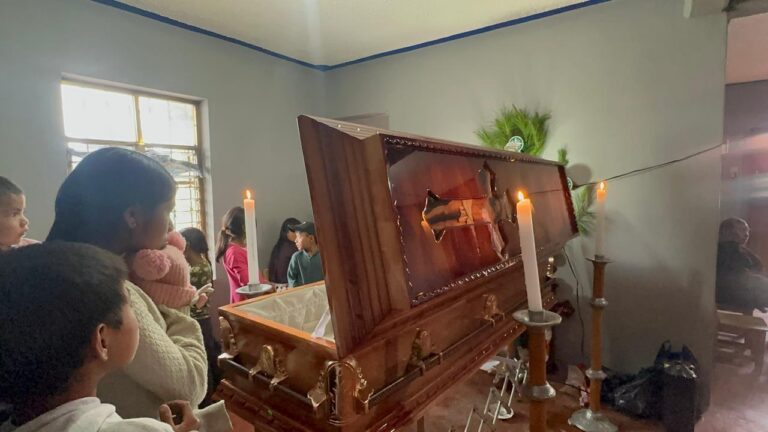 EU entrega cuerpo de joven migrante chiapaneco fallecido en manos del ICE, quien murió de un aparente suicidio