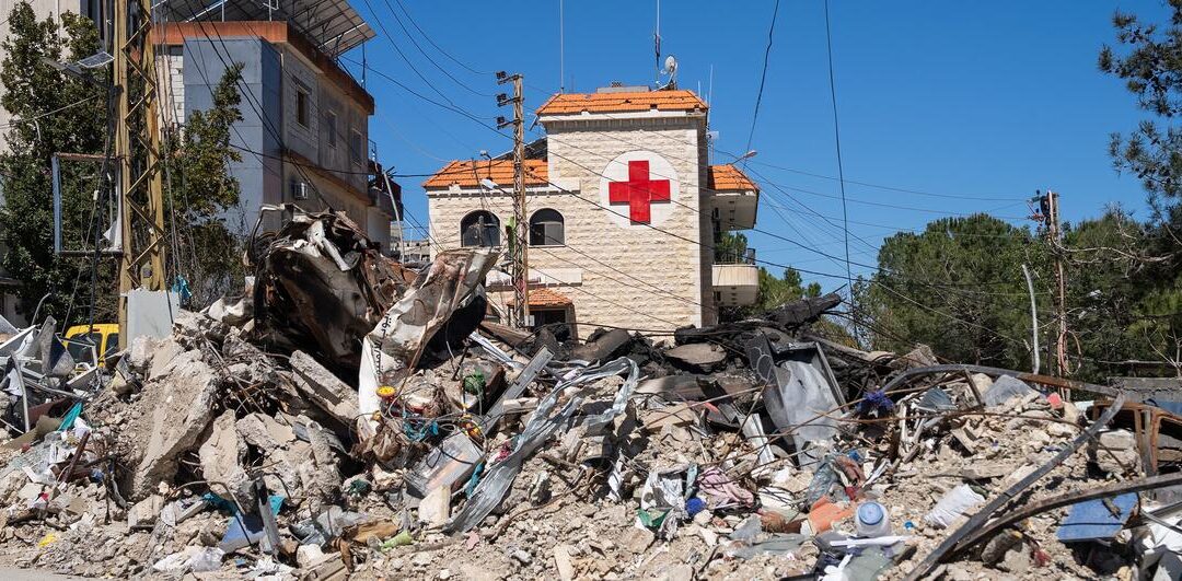 Los bombardeos de Israel en el Líbano están destruyendo hospitales y matando personal sanitario