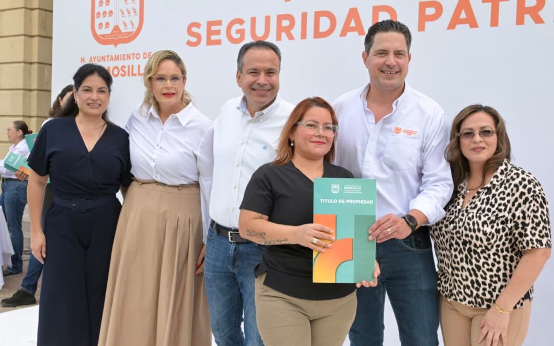 Ayuntamiento de Hermosillo entrega 50 títulos de propiedad; suman 862 escrituras otorgadas desde 2021