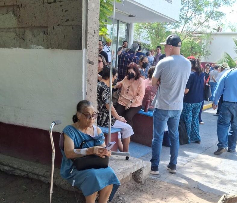 Evacúan a unas 200 personas por fuga en el ISSSTE de Hermosillo