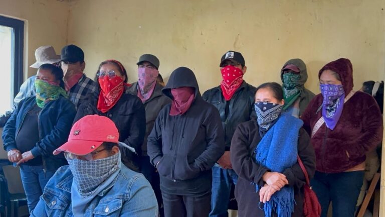 Ex integrantes del EZLN, veteranos invisibles del zapatismo, rompen tres décadas de silencio