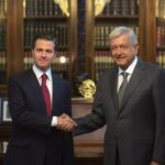 Peña-AMLO-mano